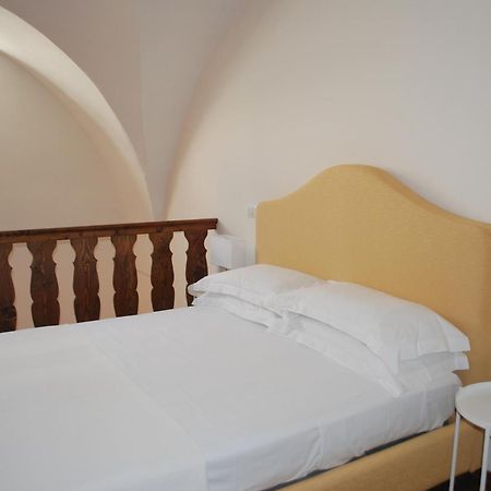 Palazzo Della Contessa - Suites & Breakfast Lecce Kültér fotó