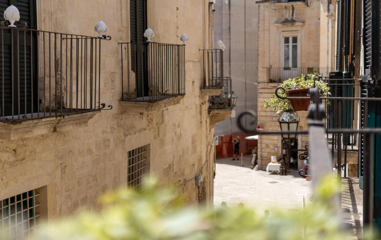 Palazzo Della Contessa - Suites & Breakfast Lecce Kültér fotó