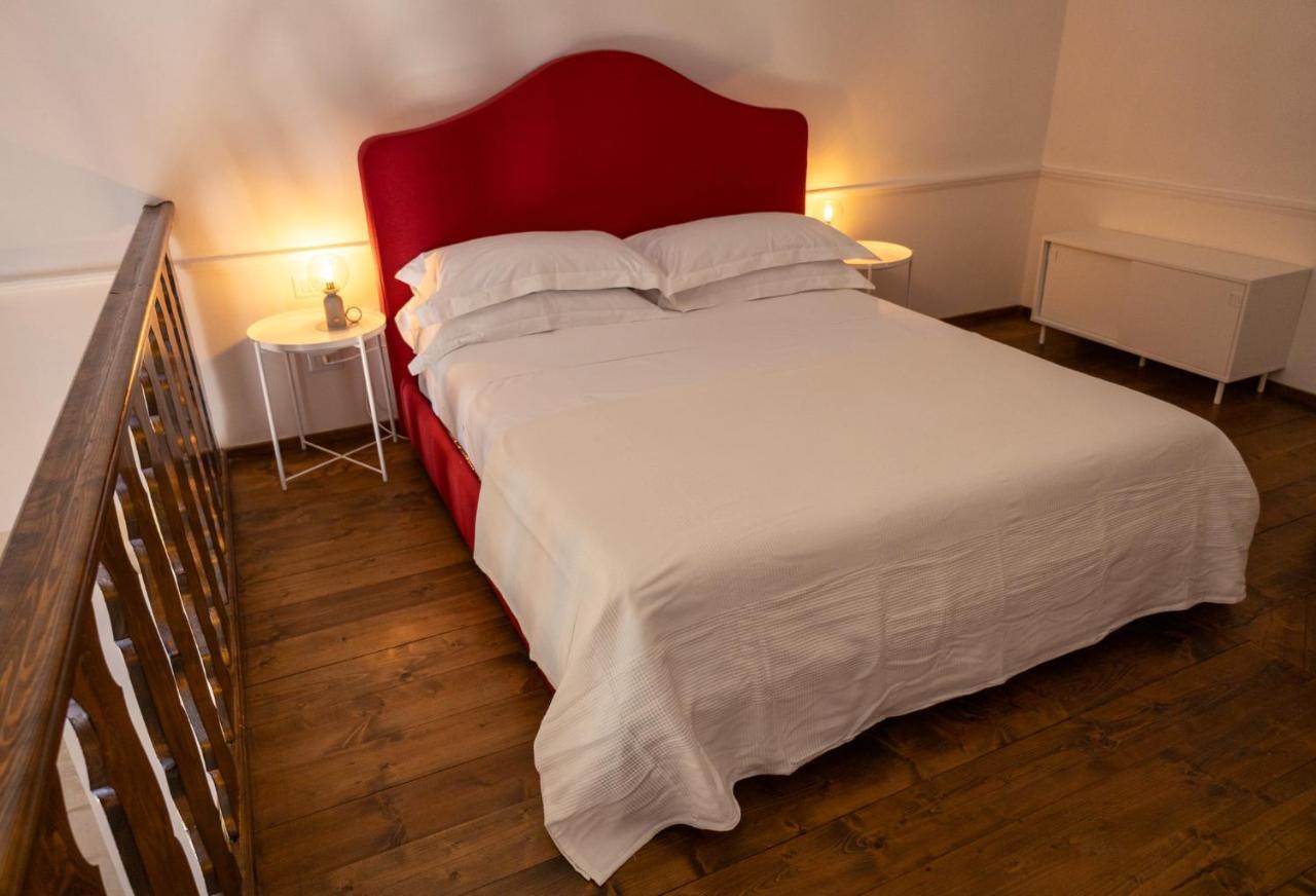 Palazzo Della Contessa - Suites & Breakfast Lecce Kültér fotó