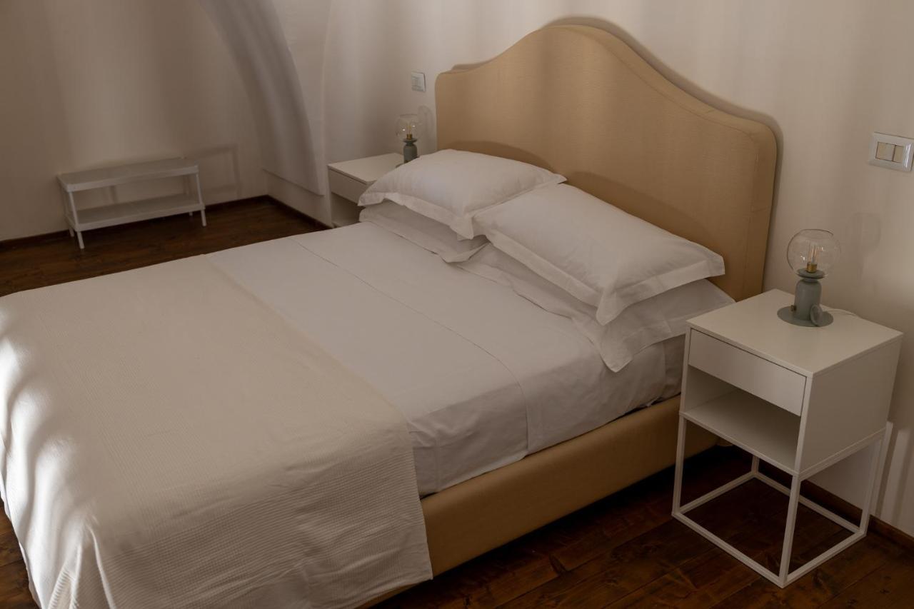 Palazzo Della Contessa - Suites & Breakfast Lecce Kültér fotó