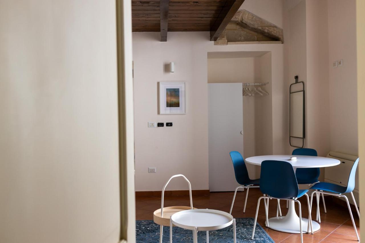 Palazzo Della Contessa - Suites & Breakfast Lecce Kültér fotó