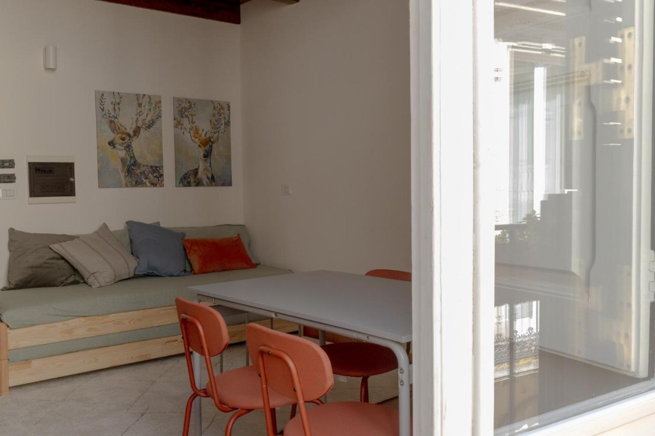 Palazzo Della Contessa - Suites & Breakfast Lecce Kültér fotó