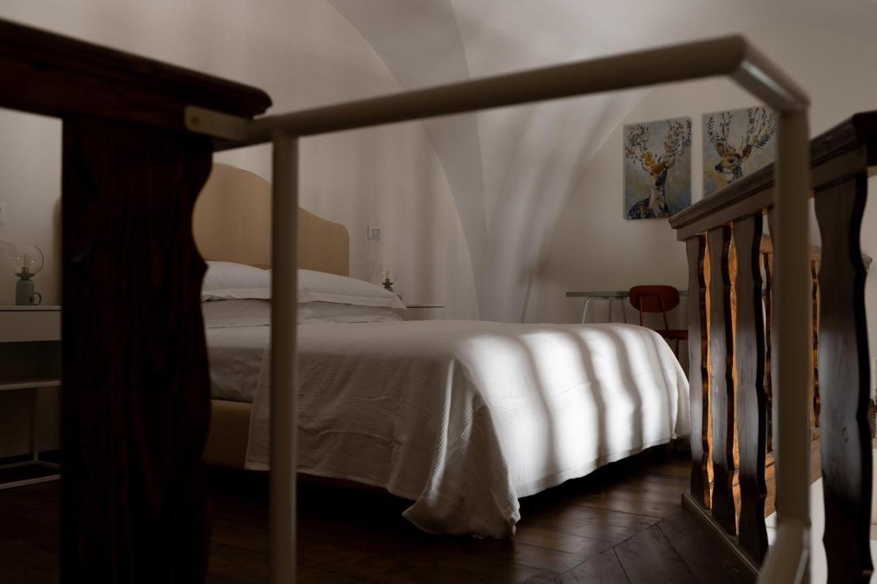 Palazzo Della Contessa - Suites & Breakfast Lecce Kültér fotó