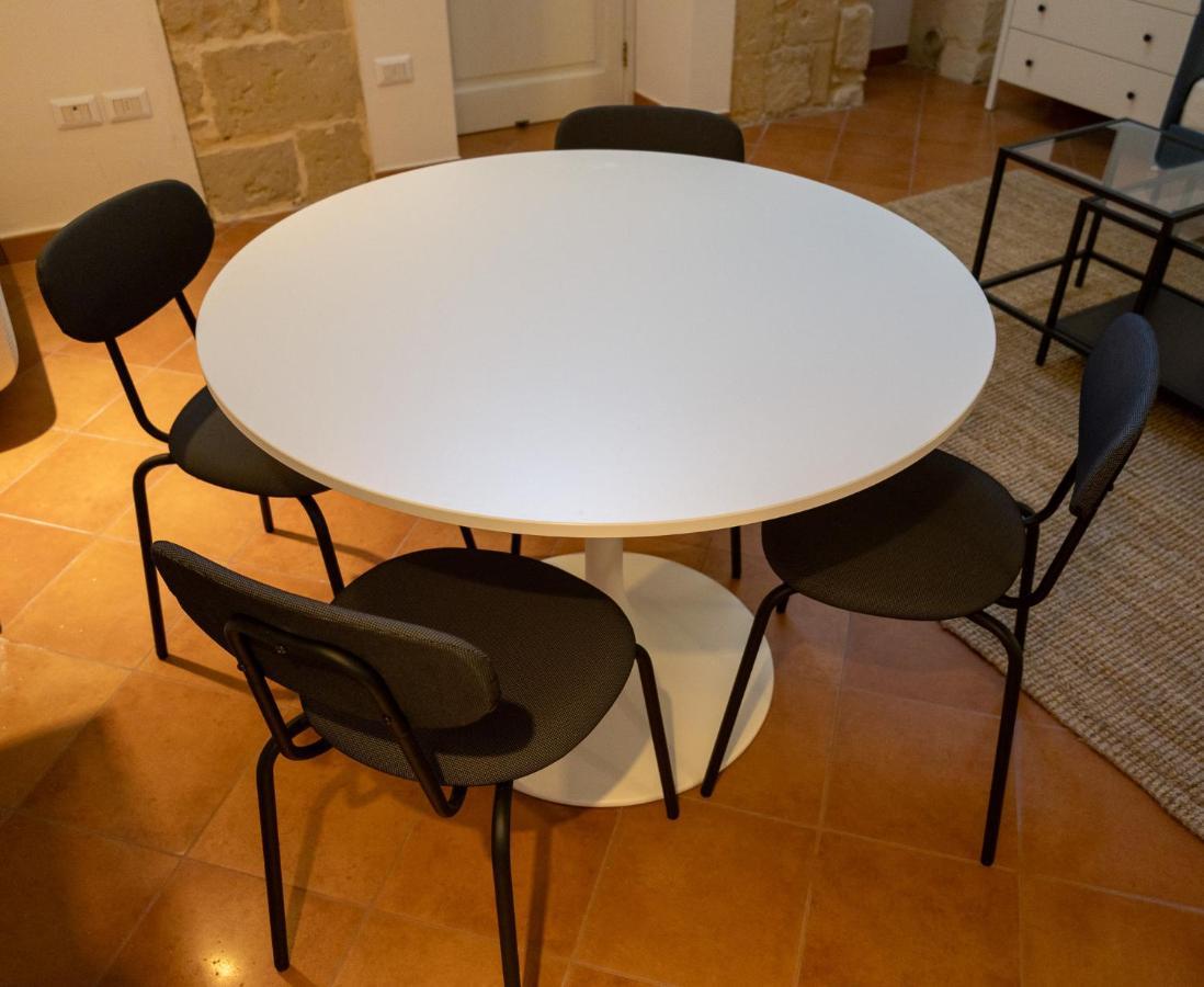 Palazzo Della Contessa - Suites & Breakfast Lecce Kültér fotó