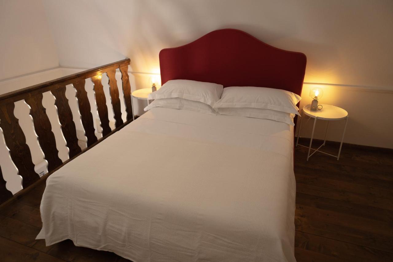 Palazzo Della Contessa - Suites & Breakfast Lecce Kültér fotó