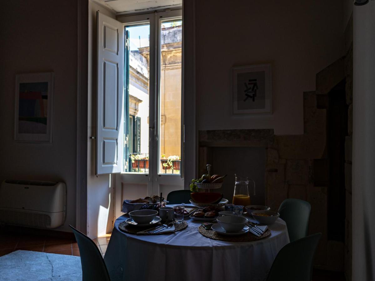 Palazzo Della Contessa - Suites & Breakfast Lecce Kültér fotó