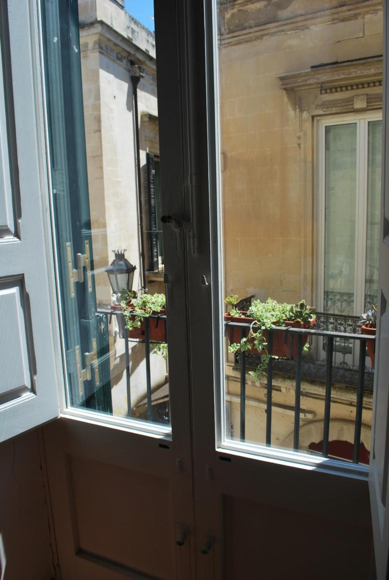 Palazzo Della Contessa - Suites & Breakfast Lecce Kültér fotó