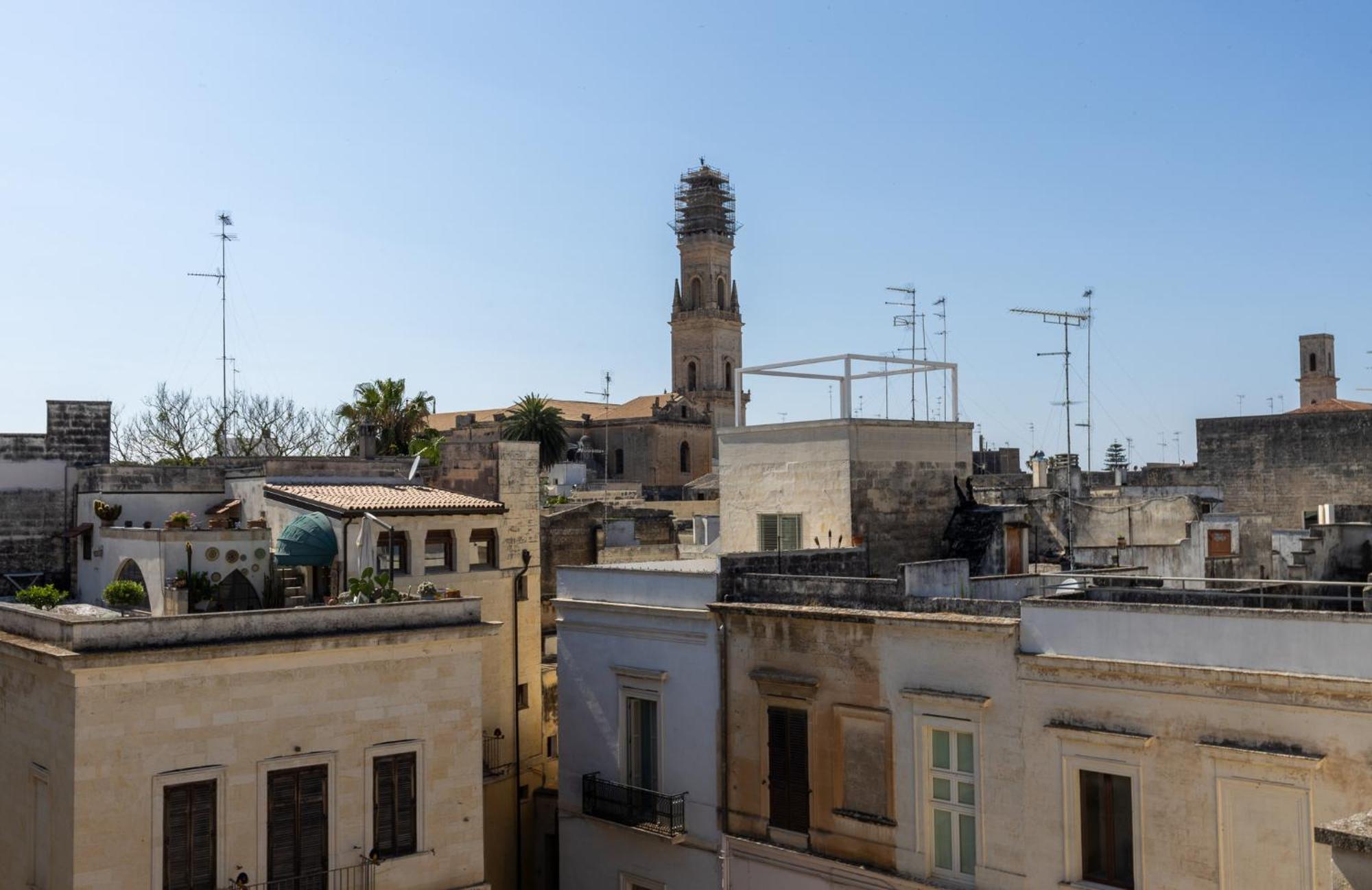 Palazzo Della Contessa - Suites & Breakfast Lecce Kültér fotó
