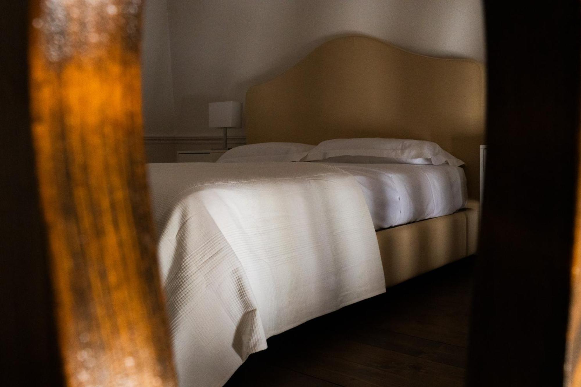 Palazzo Della Contessa - Suites & Breakfast Lecce Kültér fotó